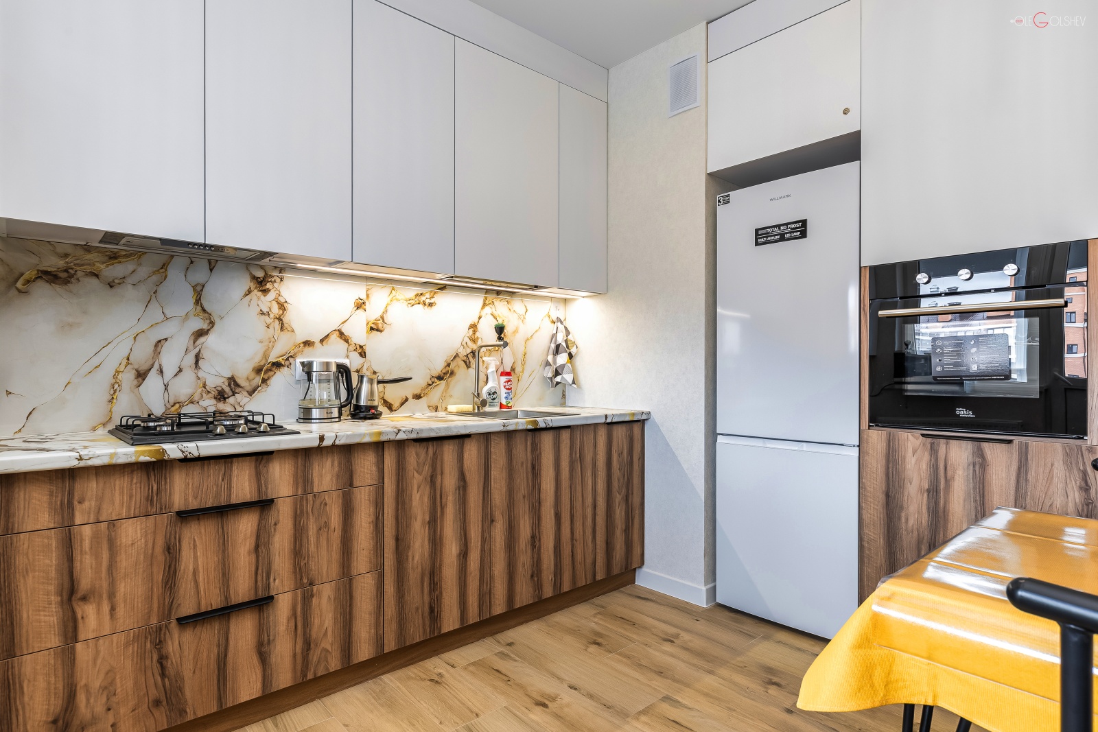 Местечко у озера